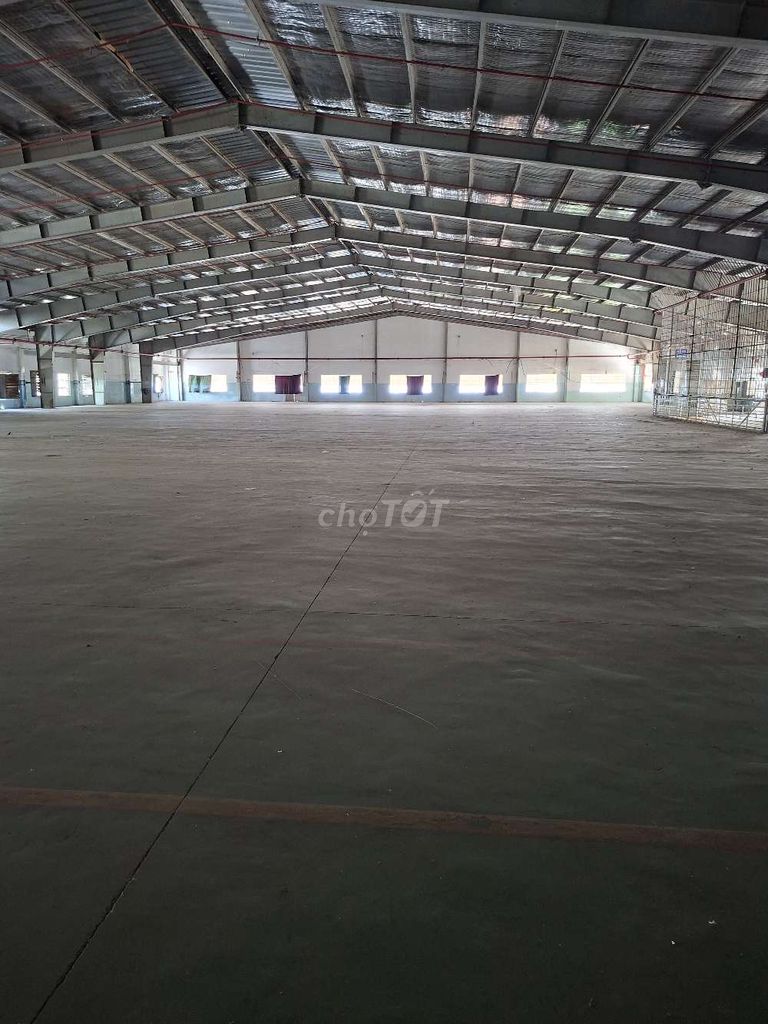 Cho Thuê Mặt Bằng Kinh Doanh Kho 2000m2
