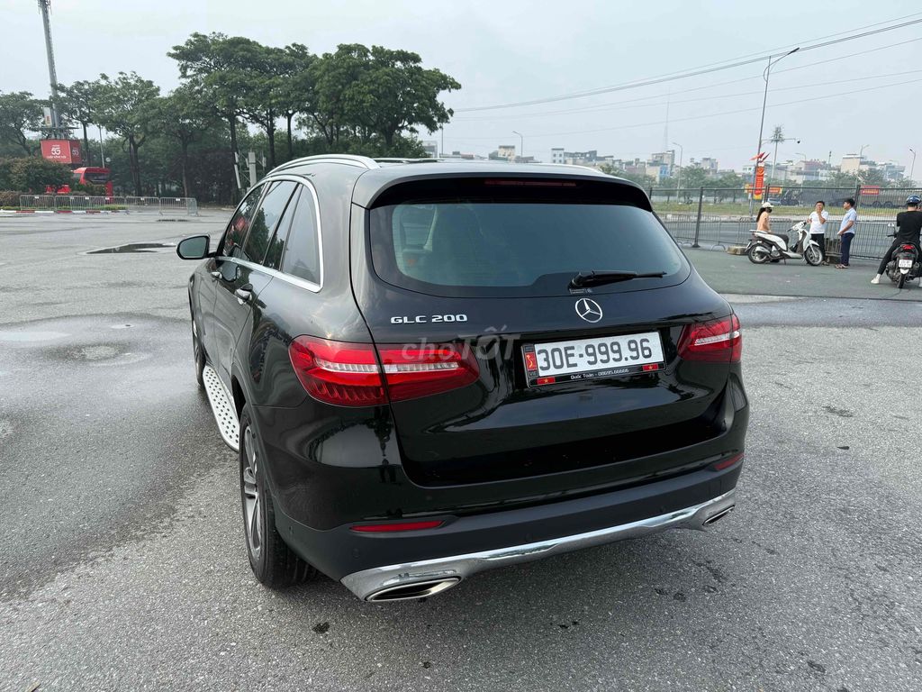 Chính chủ Bán xe Mercedes Benz GLC 2018. Mua bán Ô tô tại Quận Nam Từ Liêm Hà Nội được đăng bởi Quốc Toản hình 3