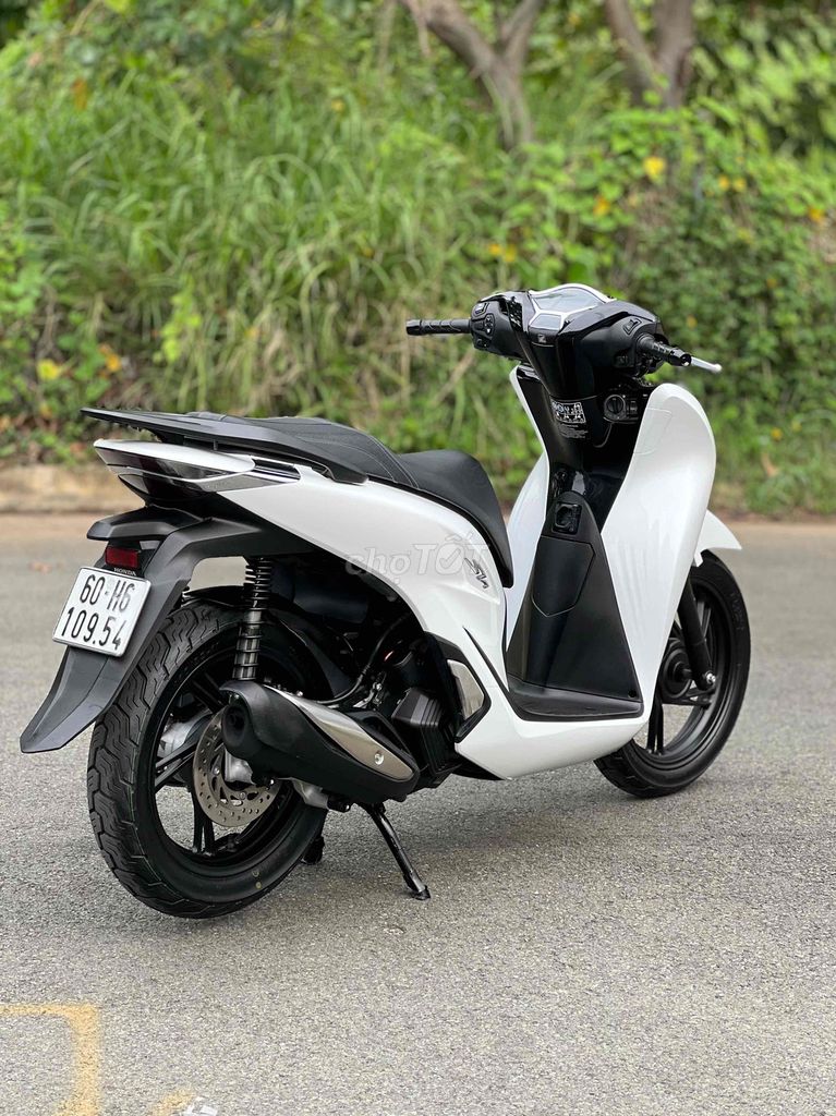 Shvn 125cc Trắng Đen Sporty 2022 Leng Keng Có Góp🎉. Mua bán Xe máy tại Thành phố Biên Hòa Đồng Nai được đăng bởi Xe Máy Phát Đồng hình 3