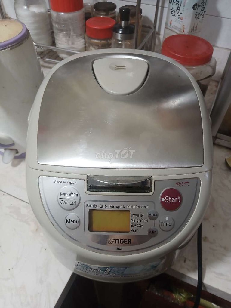 Nồi cơm điện Tiger  Nhật Bản điện 220V. Mua bán Bếp, lò, đồ điện nhà bếp tại Quận Bình Tân Tp Hồ Chí Minh được đăng bởi lại phan bảo luân  hình 1
