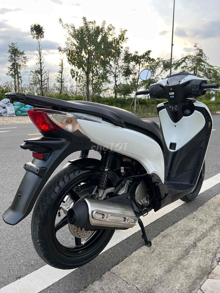 Sh150 dk2011 5002 nhập 3cục 9c bao hồ sơ cho ae. Mua bán Xe máy tại Huyện Long Thành Đồng Nai được đăng bởi Hải Nguyễn hình 3