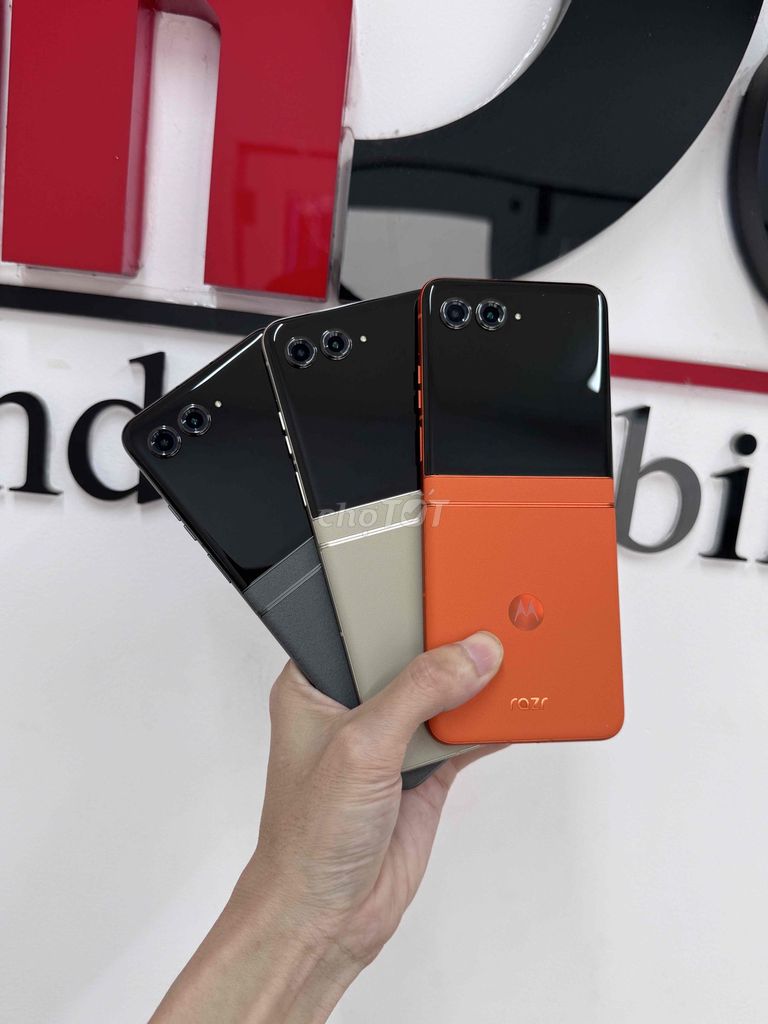 Motorola Razr 50 8/256GB. Mua bán Điện thoại tại Quận Gò Vấp Tp Hồ Chí Minh được đăng bởi Thanh Dat Mobile Go Vap hình 1