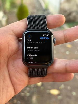 Apple Watch SE 44mm LTE Mỹ có sạc