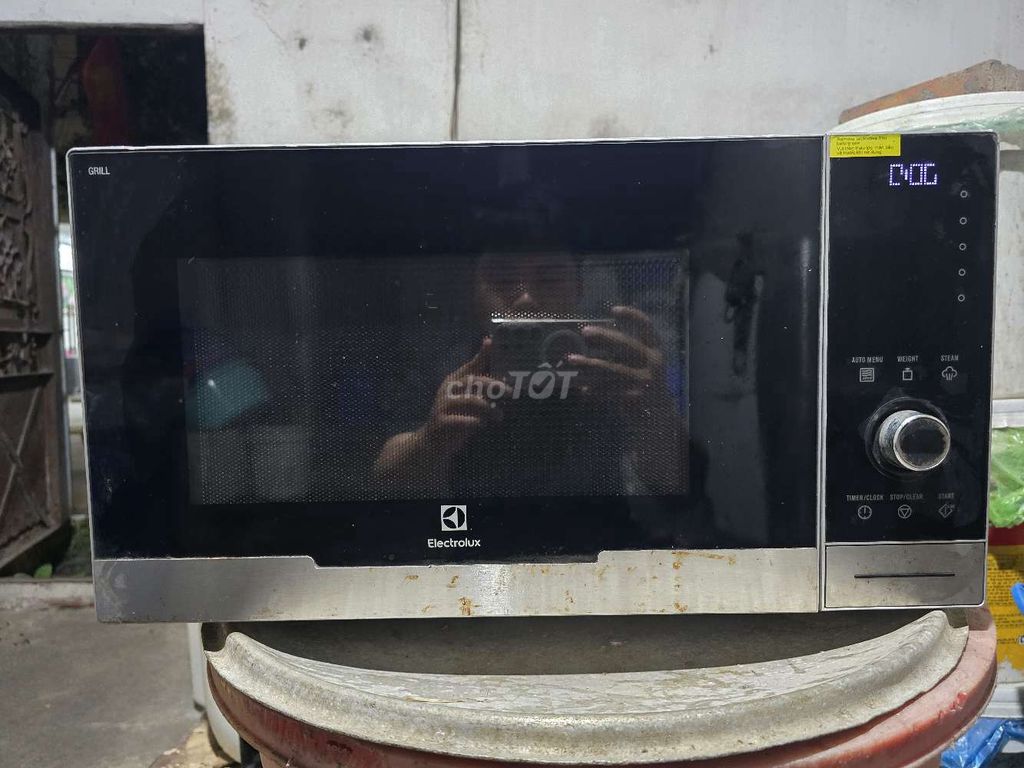 Lò vi sóng Electrolux EMS3085X 30 lít. Mua bán Bếp, lò, đồ điện nhà bếp tại Huyện Đông Anh Hà Nội được đăng bởi Nguyễn Duy hình 1