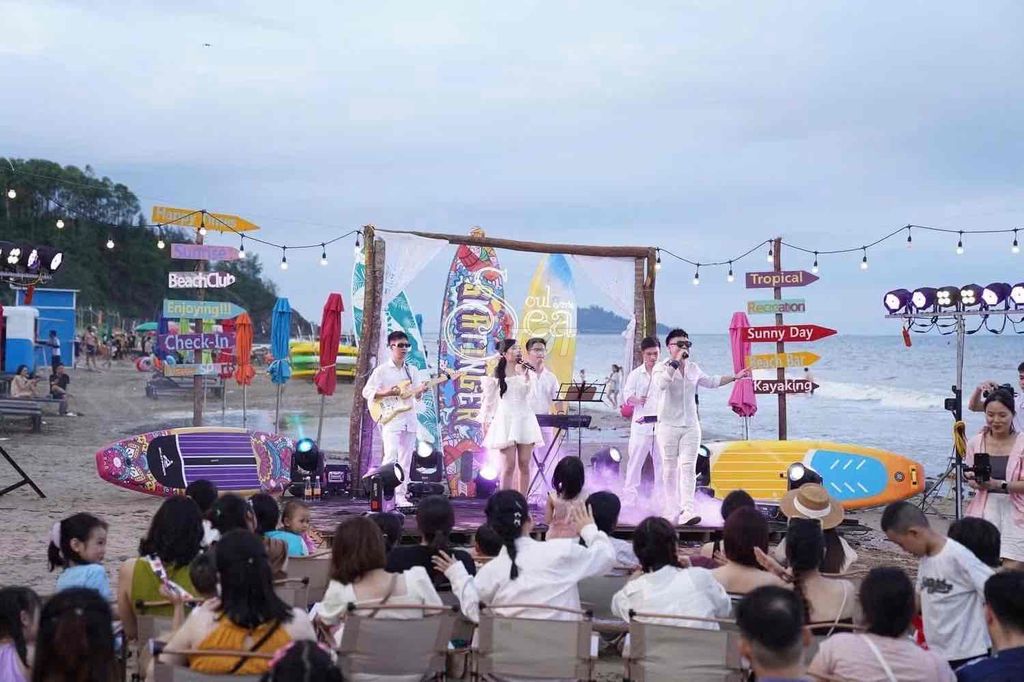 Flamingo Hải Tiến Thanh Hóa Ăn 3 bữa. Du lịch tại Quận Đống Đa Hà Nội được đăng bởi Nguyễn Anh Thư hình 1