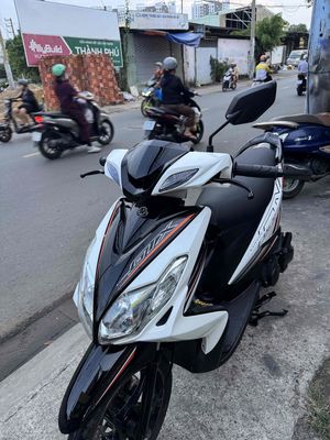 Yamaha Luvias Fi Trắng đen. Mua bán Xe máy tại Quận Tân Phú Tp Hồ Chí Minh được đăng bởi Anh thành