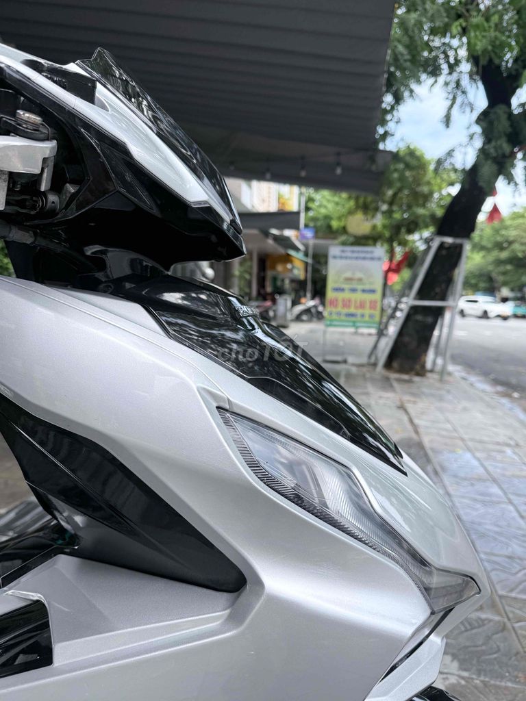 Honda Air Blade 2020, серебристый Porsche