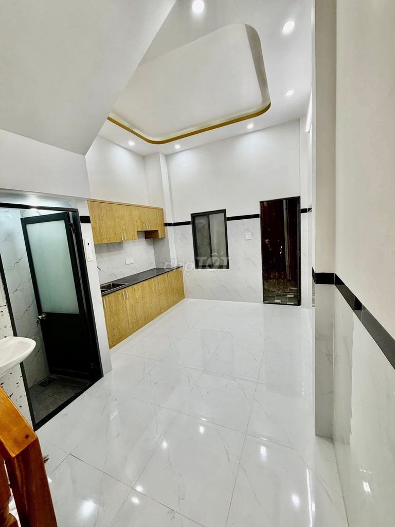 Bán nhà 3 tầng ôm cua 2 mặt tiền phường ngô mây giá 14 tỉ Bán nhà 3 tầng ôm cua 2 mặt tiền phường ngô mây giá 14 tỉ