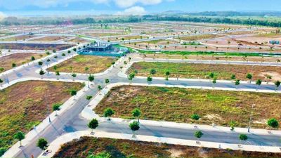 bán lỗ lô Phú Gia đường 30m ngang 6m trục chính dự án giá 2.6tỷ/108m2