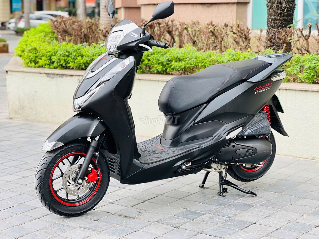 HONDA LEAD 125 FI ĐEN NHÁM ĐÈN LED BẢN LIMITED. Mua bán Xe máy tại Quận Cầu Giấy Hà Nội được đăng bởi Lộc Phát hình 4