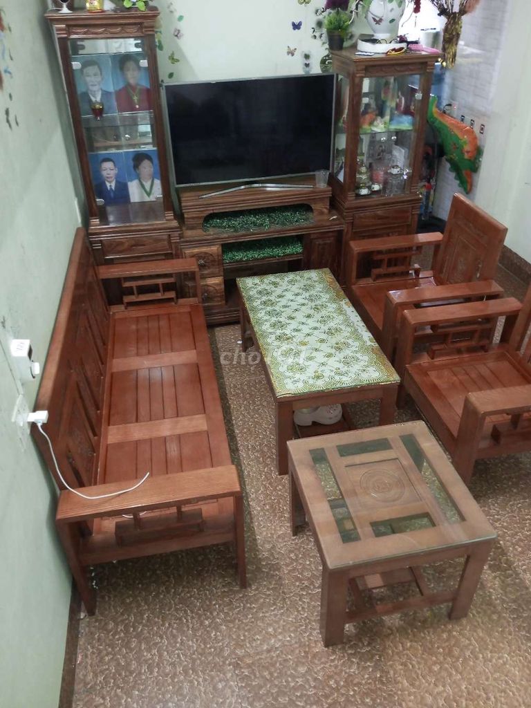Bộ bàn ghế Gỗ Nâu. Mua bán Bàn ghế tại Thành phố Phủ Lý Hà Nam được đăng bởi Nguyễn Đình Dũng  hình 1