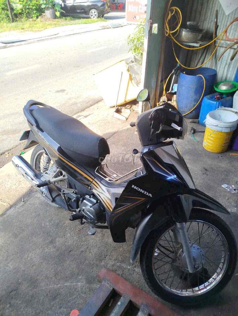 kẹt tiên nên bán. Mua bán Xe máy tại Thành phố Sóc Trăng Sóc Trăng được đăng bởi cậu út hình 1