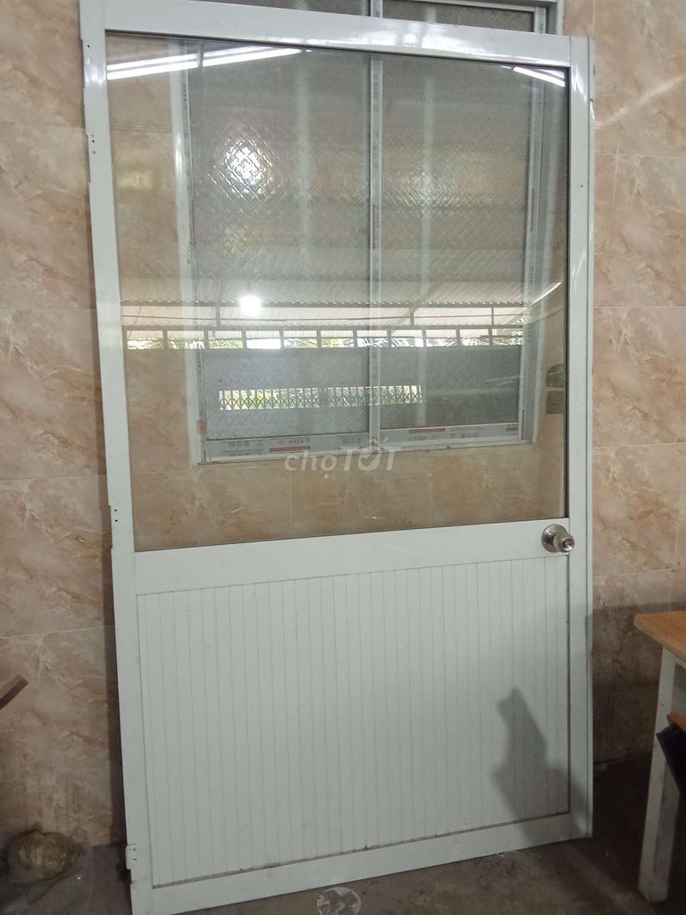 Cửa nhôm kính trắng 2m22x1m22. Mua bán Nội thất, đồ gia dụng khác tại Thành phố Bến Tre Bến Tre được đăng bởi Mr Sơn  hình 1