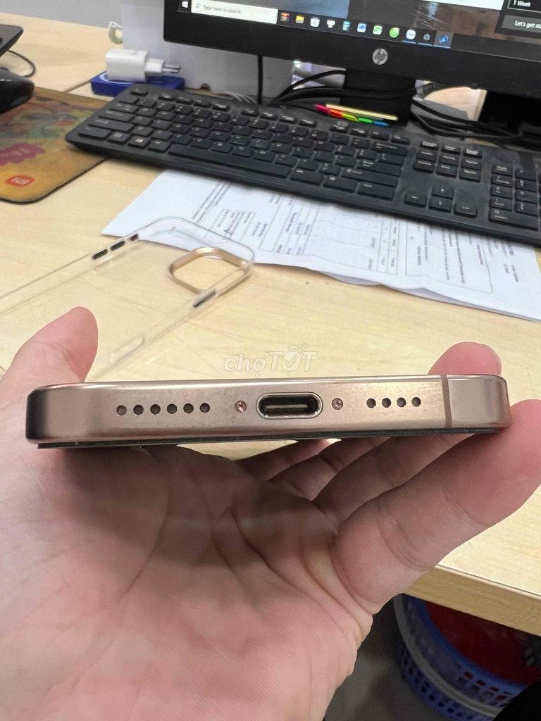 iPhone 16 Pro Max 512GB màu Sa mạc bản VN/A. Mua bán Điện thoại tại Quận Hà Đông Hà Nội được đăng bởi Lý Chiến hình 4
