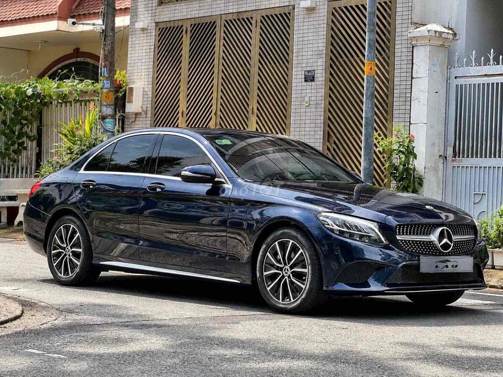 Мерседес C200FL модель 2019 года супер красивая 👍