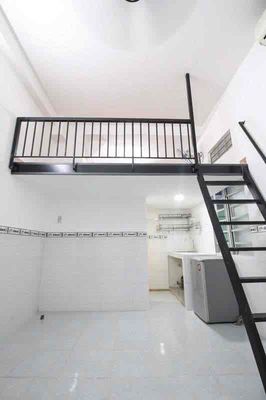 p có ban công đường Lê Trọng Tấn gần dh công thương và aeon Tân phú