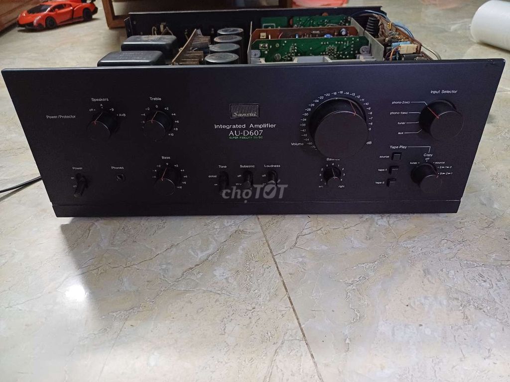 Cần bán âmly sansui d607