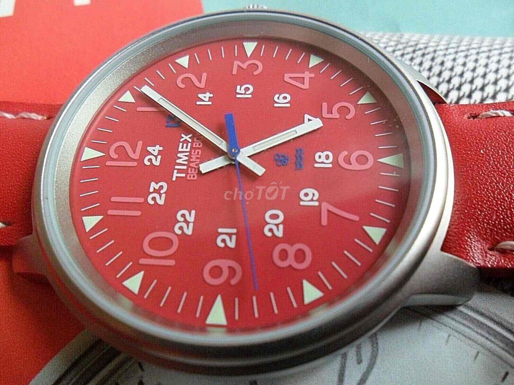 Đồng hồ hiếm Timex Beams Boy Collaboration Red Mil