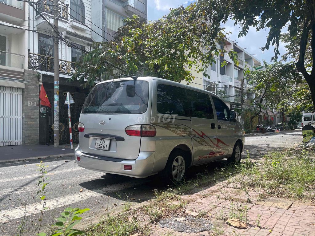 huynh dai  grand Starex 9 chỗ đời 2006 máy  dầu. Mua bán Ô tô tại Quận Bình Tân Tp Hồ Chí Minh được đăng bởi Hậu hình 4