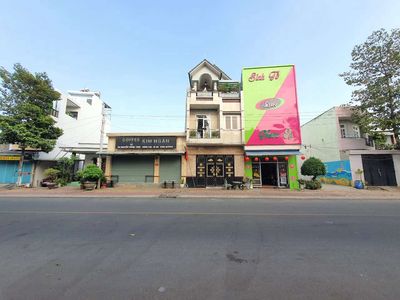 Nhà 76m ngang 8m mặt tiền kinh doanh Nguyễn Trung Trực Tp Dĩ An