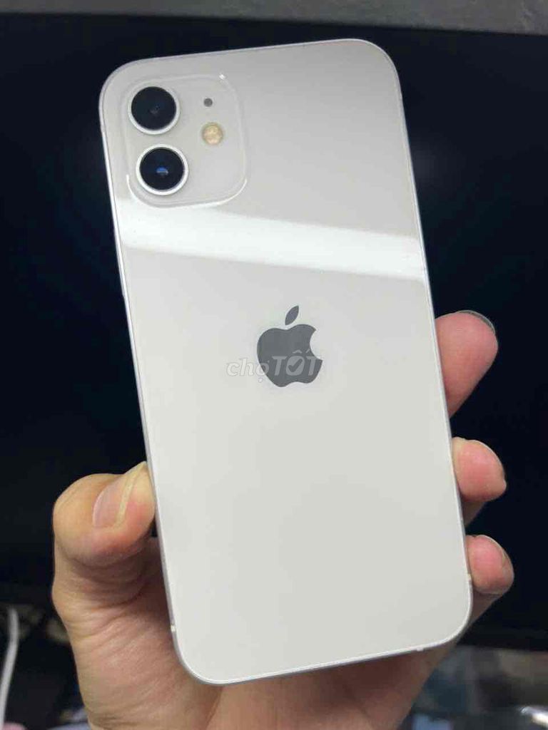 Apple iPhone 12 Bạc. Mua bán Điện thoại tại Thành phố Cà Mau Cà Mau được đăng bởi Tiền Nguyễn hình 1