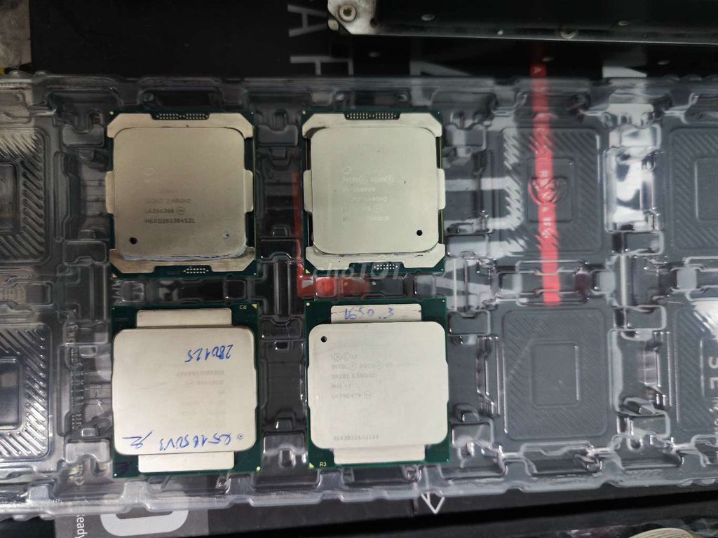 Chip xeon 2680v4 . 1650v3