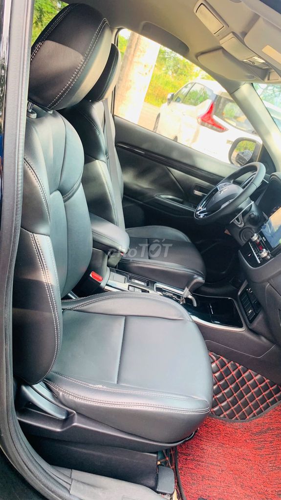 Mitsubishi Outlander 2021 2.0 CVT - 90000 km. Mua bán Ô tô tại Quận Cẩm Lệ Đà Nẵng được đăng bởi Nguyễn Đức Trưởng hình 7