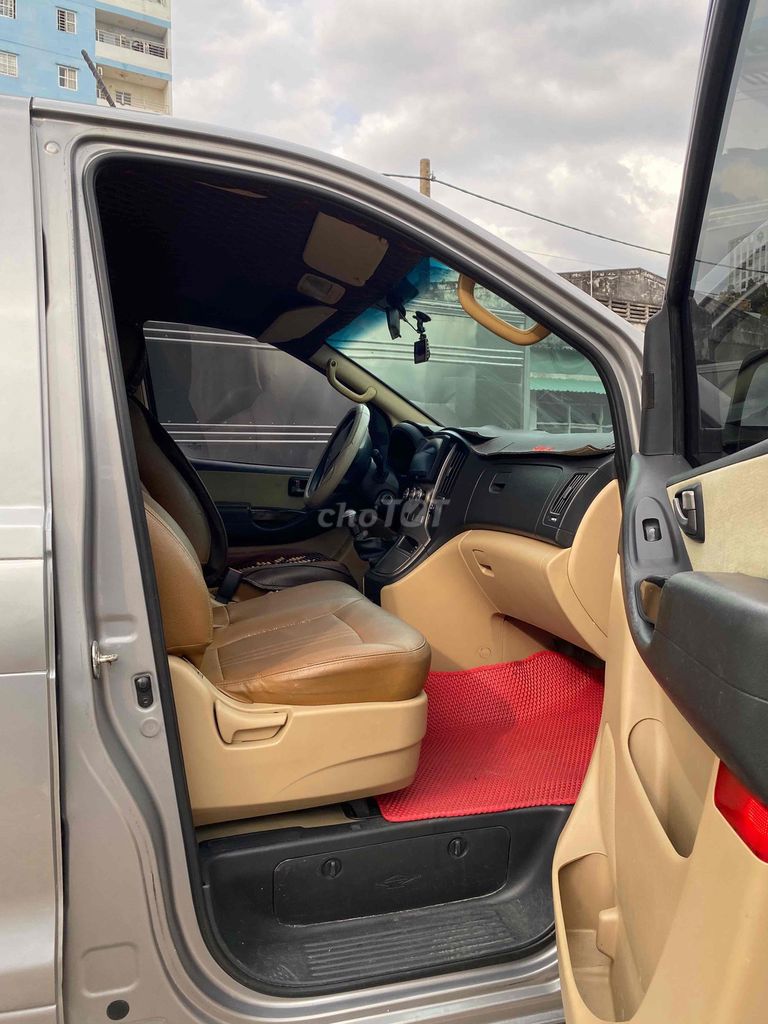 Hyundai Grand Starex 2013- 177000 km  9 chỗ dầu. Mua bán Ô tô tại Quận Bình Tân Tp Hồ Chí Minh được đăng bởi Trinh tp hcm hình 12