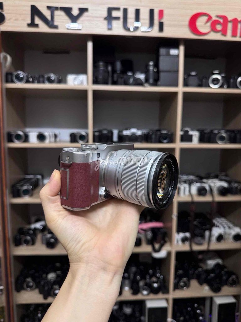 Máy ảnh Fujifilm XA3 Bạc, Đỏ. Mua bán Máy ảnh, Máy quay tại Quận Liên Chiểu Đà Nẵng được đăng bởi Ty camera  Đà Nẵng hình 1