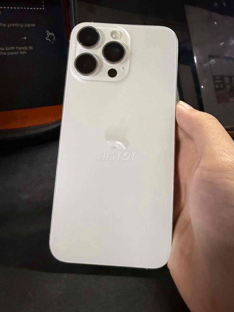 Apple iPhone 15 Pro Max 256GB Trắng Đã qua sử dụng. Mua bán Điện thoại tại Huyện Đan Phượng Hà Nội được đăng bởi Lưu Minh khôi hình 1
