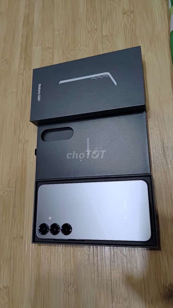 Samsung Galaxy S25 Plus bạc Shadow 12GB/256GB VN. Mua bán Điện thoại tại Thành phố Thủ Đức Tp Hồ Chí Minh được đăng bởi Thanh Minh hình 1