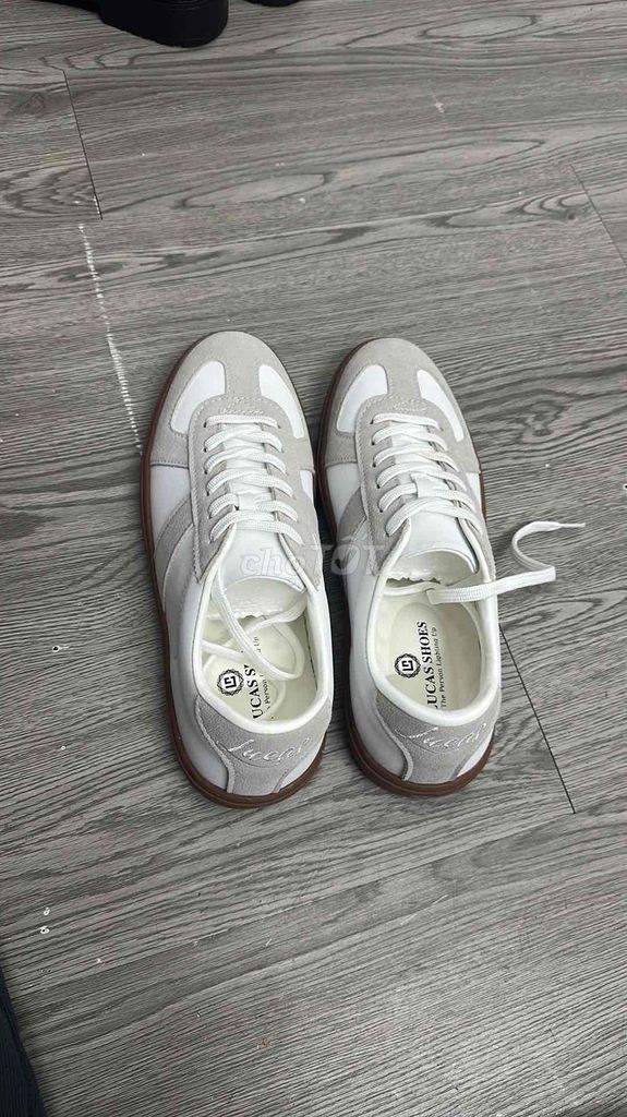 Giày thể thao Nam Gat shoes Trắng xám 41. Mua bán Giày dép tại Quận Thanh Xuân Hà Nội được đăng bởi Trần Văn Hoàng hình 1