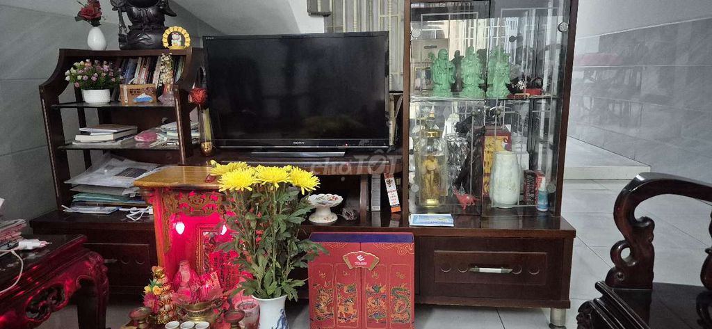 Kệ tivi gỗ màu nâu 2m. Mua bán Tủ, kệ gia đình tại Quận Bình Thạnh Tp Hồ Chí Minh được đăng bởi Nguyễn Văn thắng hình 1