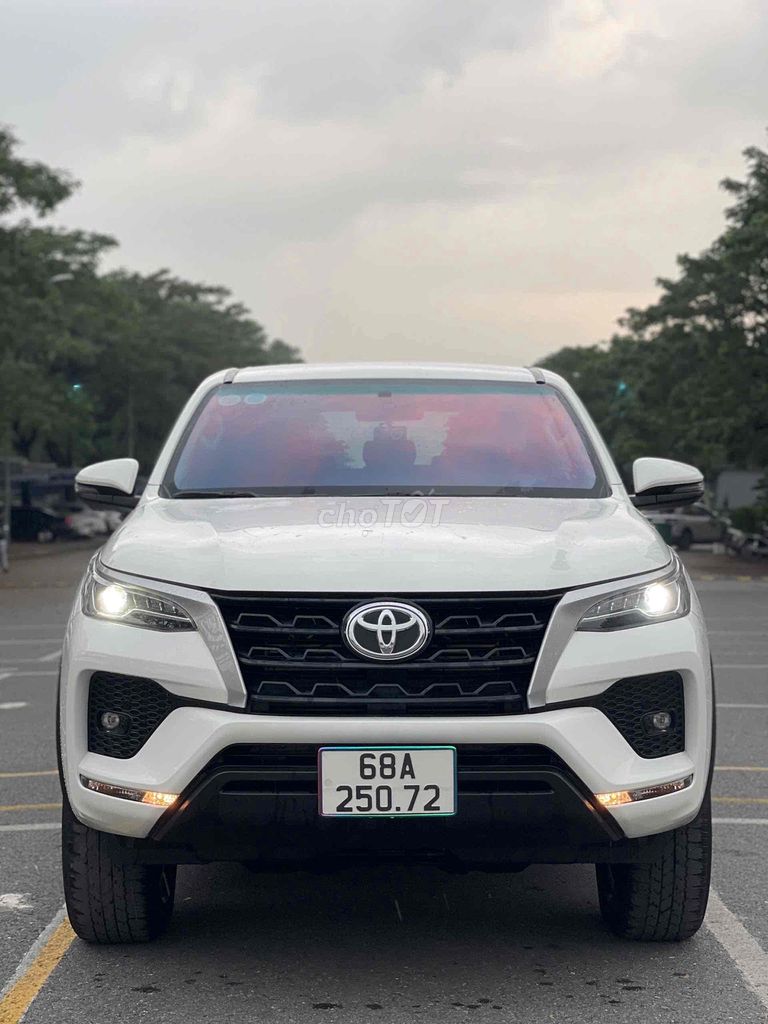 Toyota Fortuner 2022 2.4 4x2 MT - 58000 km