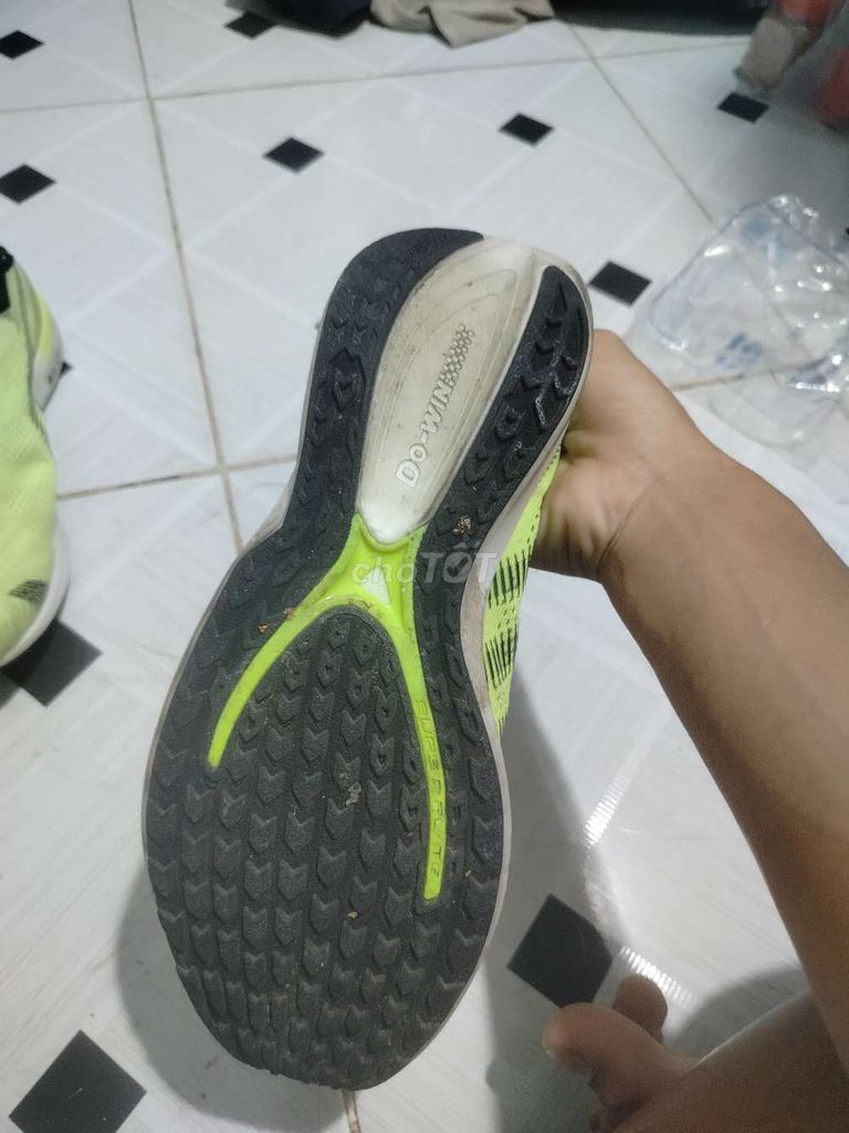 Giày thể thao Do-Win Blade Vàng neon. Mua bán Giày dép tại Huyện Đức Hòa Long An được đăng bởi Nguyen Vu hình 1