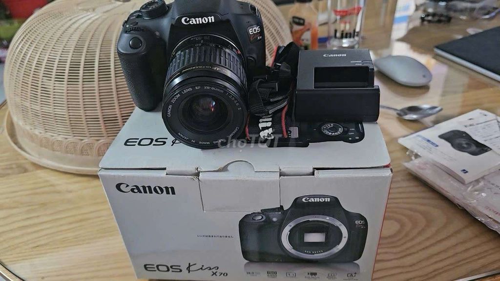 Máy ảnh Canon EOS Kiss X70 1200D Đen. Mua bán Máy ảnh, Máy quay tại Thị xã Bến Cát Bình Dương được đăng bởi Hung Nguyen hình 1