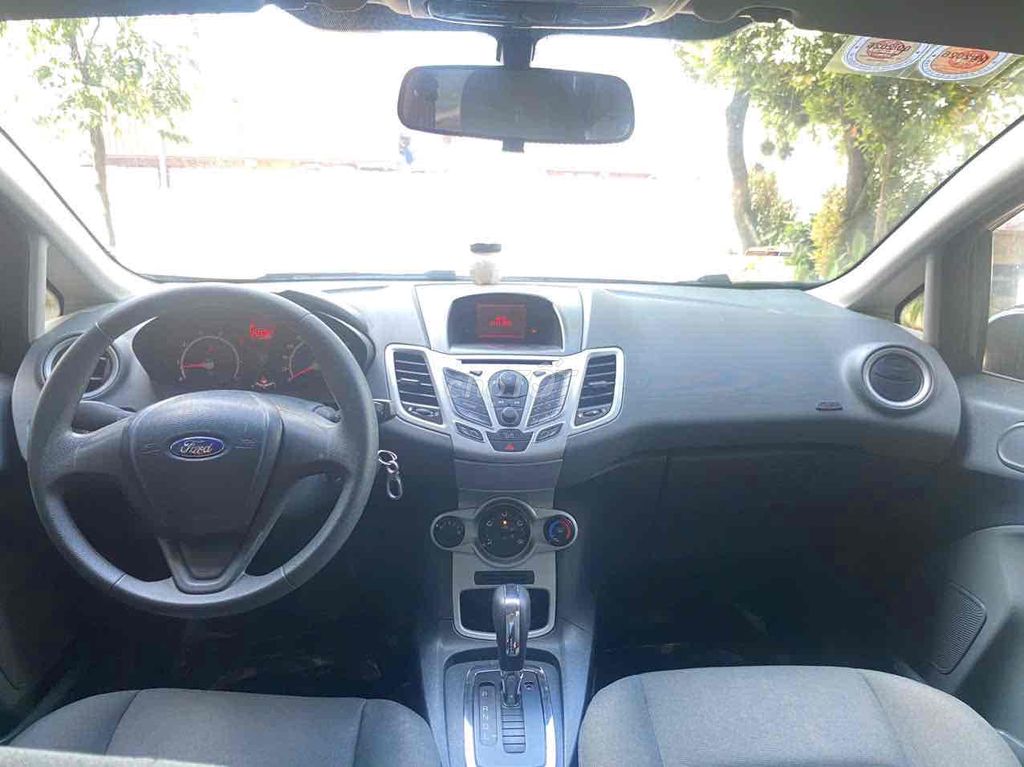 Ford Fiesta 2013 1.6 AT Hatchback - 42000 km. Mua bán Ô tô tại Thành phố Thuận An Bình Dương được đăng bởi Bùi Hoàng Bảo Anh hình 9