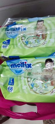 Bán 2 gói tã dán size L (9-13)kg mới nguyên dư. Mua bán Mẹ và bé tại Quận Hải Châu Đà Nẵng được đăng bởi Trí