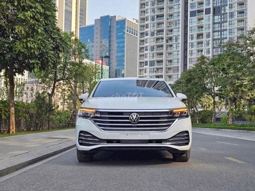 Volkswagen Viloran Trắng/Nâu 2024. Mua bán Ô tô tại Quận 3 Tp Hồ Chí Minh được đăng bởi Minh Hiếu hình 2