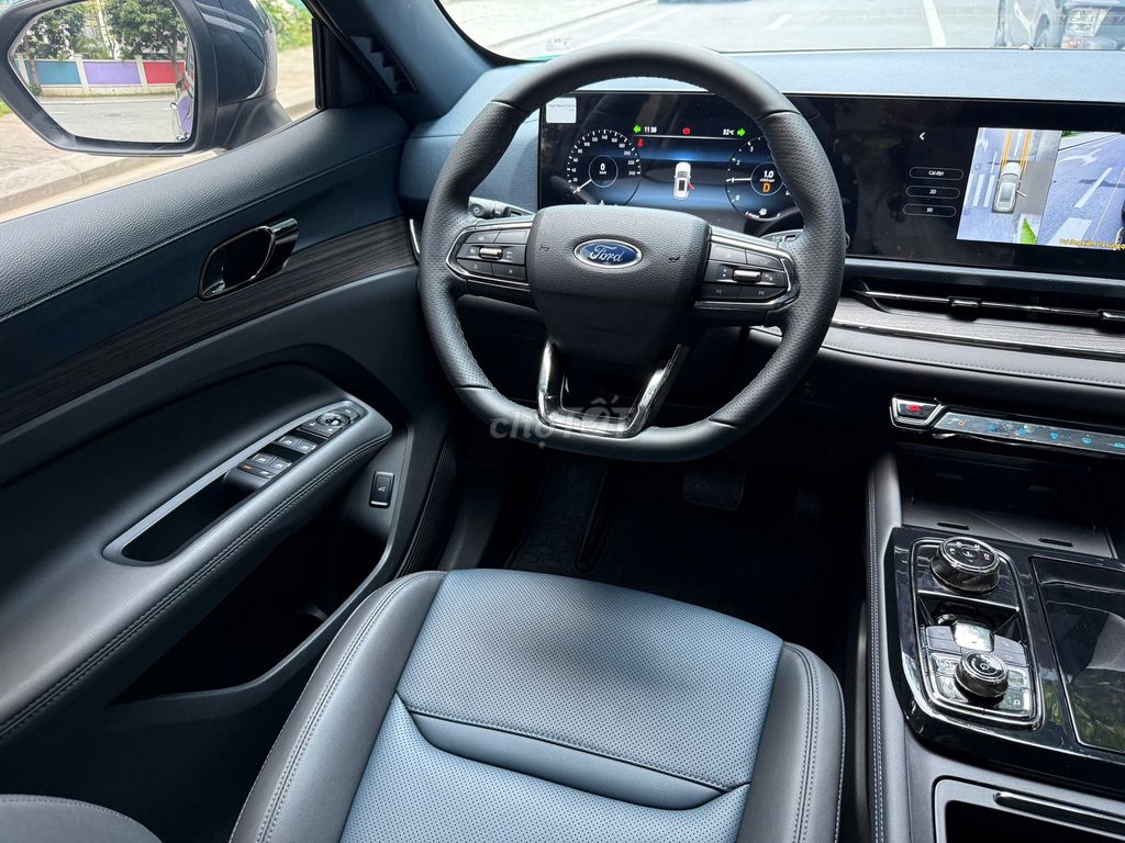 Ford Territory Titanium X 2025 Đen. Mua bán Ô tô tại Quận Long Biên Hà Nội được đăng bởi PHÚC LÂM  AUTO hình 15