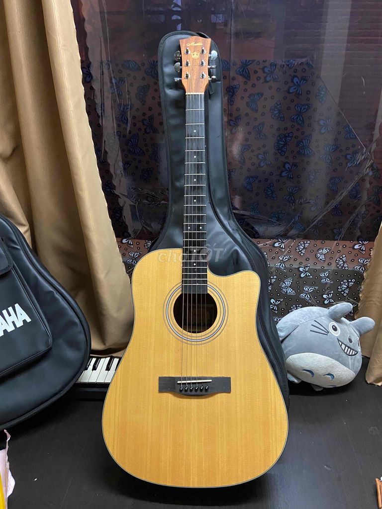 Guitar acoustic đã dùng mới 90% Phú Nhuận