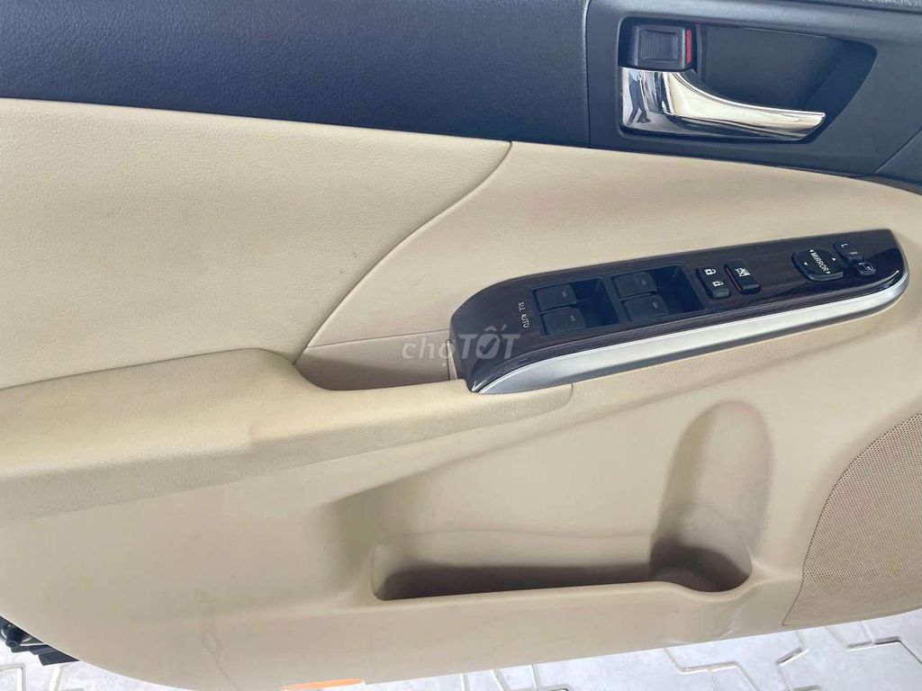 TOYOTA CAMRY 2.0E. Mua bán Ô tô tại Thành phố Thủ Đức Tp Hồ Chí Minh được đăng bởi Ms Hiệp  hình 7