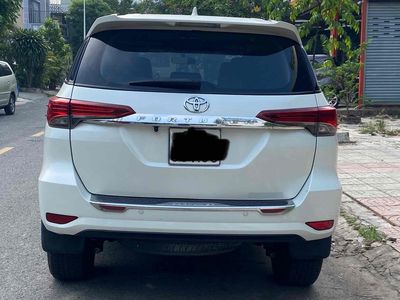 Toyota Fortuner 2.7V 2016 Trắng Tự động