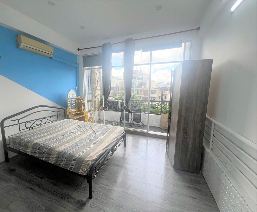 Căn Hộ Dịch Vụ, 1 PN Riêng Biệt, Ban Công View Công Viên, Ngay CMT8 cách mạng tháng tám, Phường 12, Quận 10, Tp Hồ Chí Minh Quận 10 Tp Hồ Chí Minh