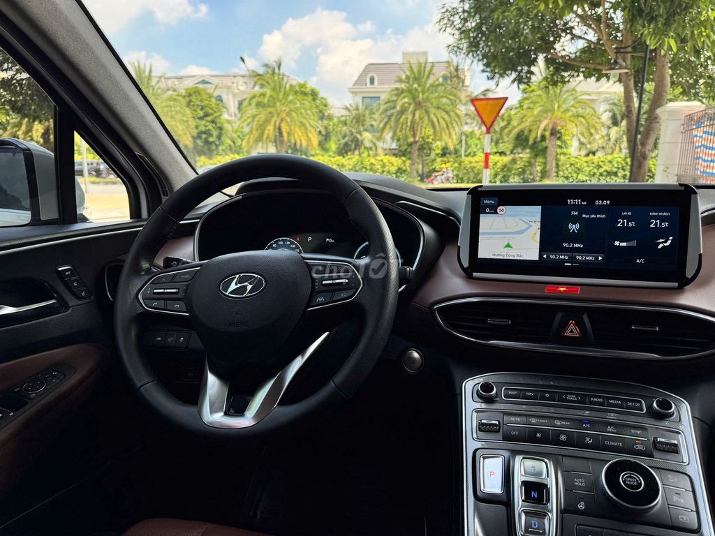 Hyundai Santafe Full xăng, đời 2021. Mua bán Ô tô tại Quận Long Biên Hà Nội được đăng bởi PHÚC LÂM  AUTO hình 8