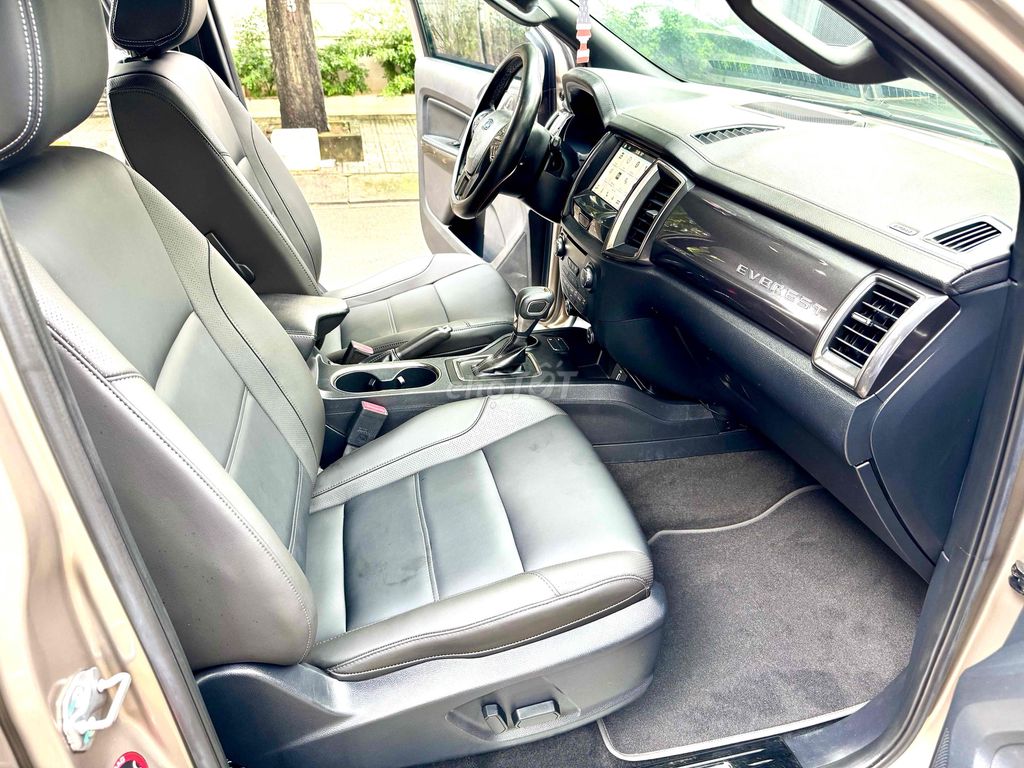 Ford Everest 1/2020 Titanium 4x2 AT - 122000 km. Mua bán Ô tô tại Quận Bình Tân Tp Hồ Chí Minh được đăng bởi A Đại hình 15