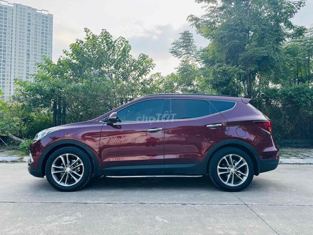 Hyundai SantaFe Premium 2.2D 4x4 sản xuất 2018. Mua bán Ô tô tại Quận Hà Đông Hà Nội được đăng bởi A Huan  hình 4