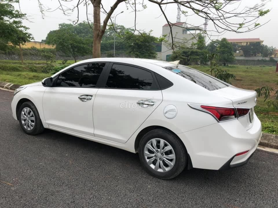 Cần bán Accent 2019 số sàn, màu trắng. Mua bán Ô tô tại Quận Gò Vấp Tp Hồ Chí Minh được đăng bởi Xuân Trường hình 3