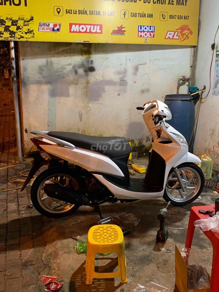 Honda Vision màu Trắng. Mua bán Xe máy tại Thành phố Buôn Ma Thuột Đắk Lắk được đăng bởi Tuấn Anh hình 3
