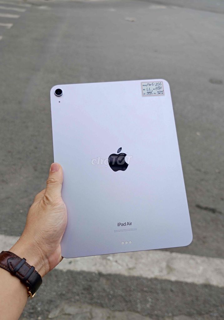 Apple iPad Air 6 M2 256GB zin nguyên bản. Mua bán Máy tính bảng tại Quận Đống Đa Hà Nội được đăng bởi Lâm Bảo Tuyên hình 1